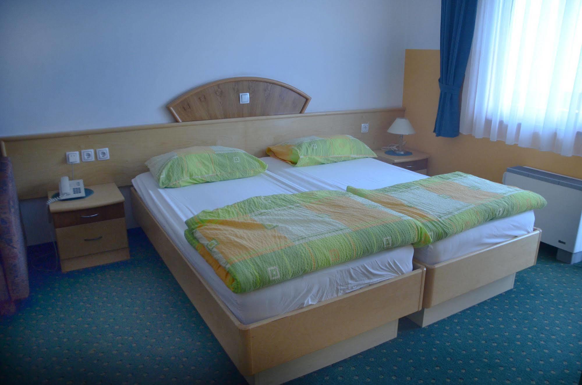 Garni Hotel Zvon Zreče Exteriér fotografie